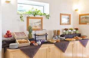 Desayuno buffet incluido todos los días