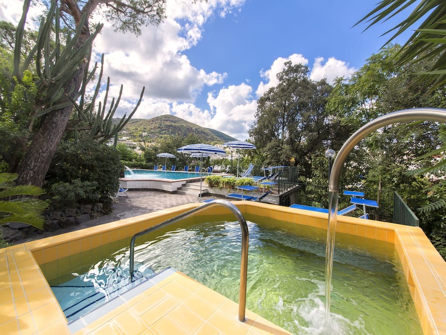 Idromassaggio all'aperto