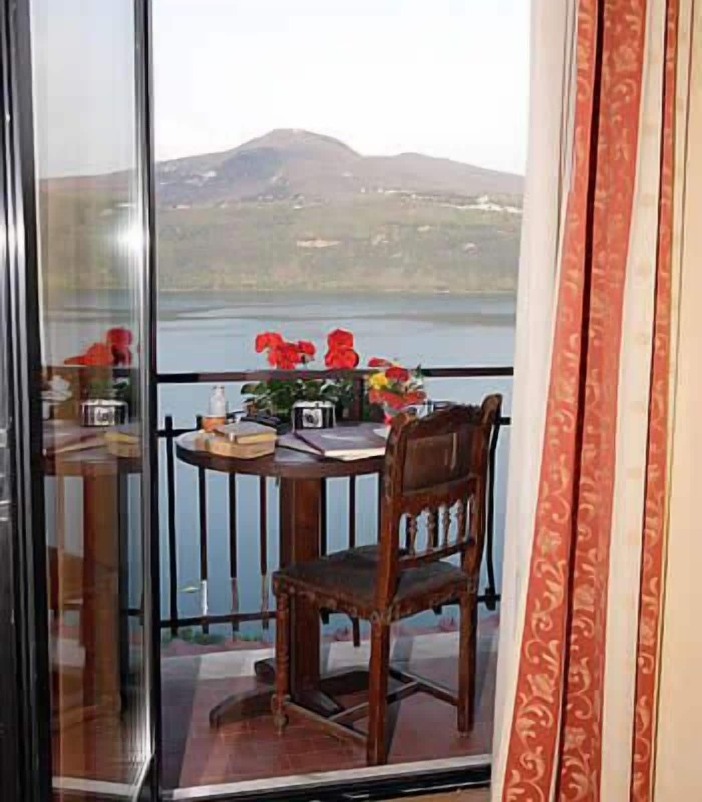 Camera doppia, vista lago | Vista dalla camera