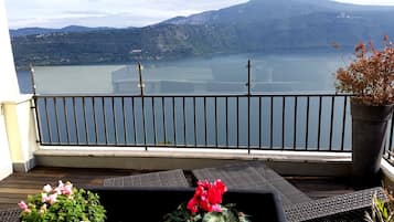 Penthouse, 2 Bedrooms, Terrace, Lake View | Terrace/patio