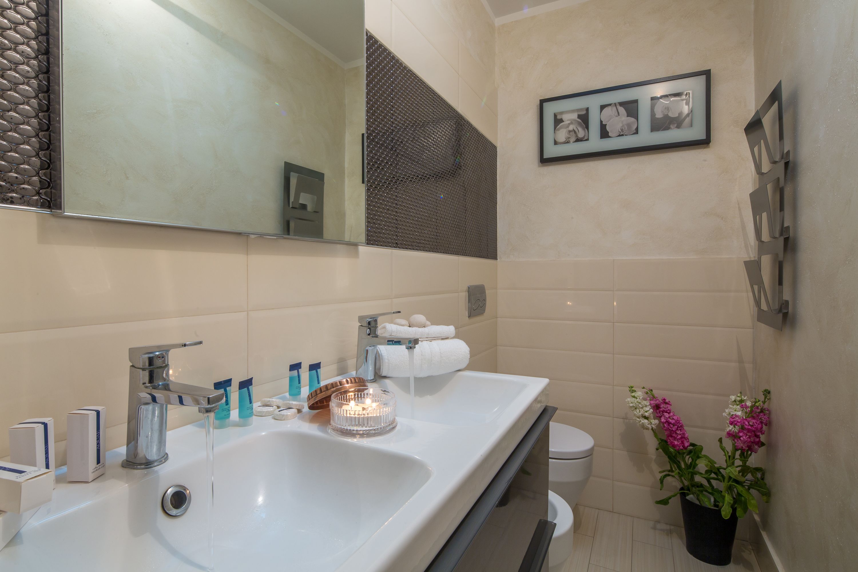 penthouse, 2 bedrooms, terrace, lake view | bathroom | shower, rainfall showerhead, free toiletries, hair dryer