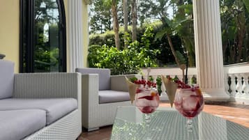 Bar (in der Unterkunft)