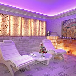 Salas de tratamiento para parejas y baño turco o hammam