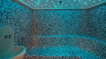 Sauna seca, banheira de hidromassagem, banho turco/hammam