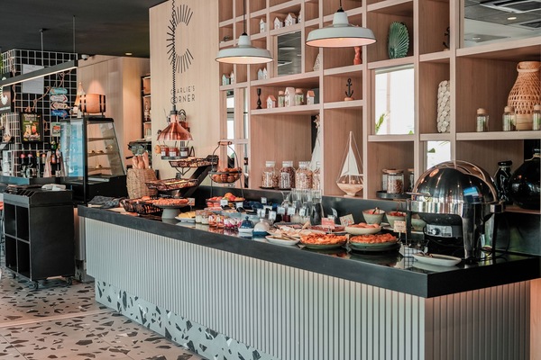 Daily buffet breakfast for a fee