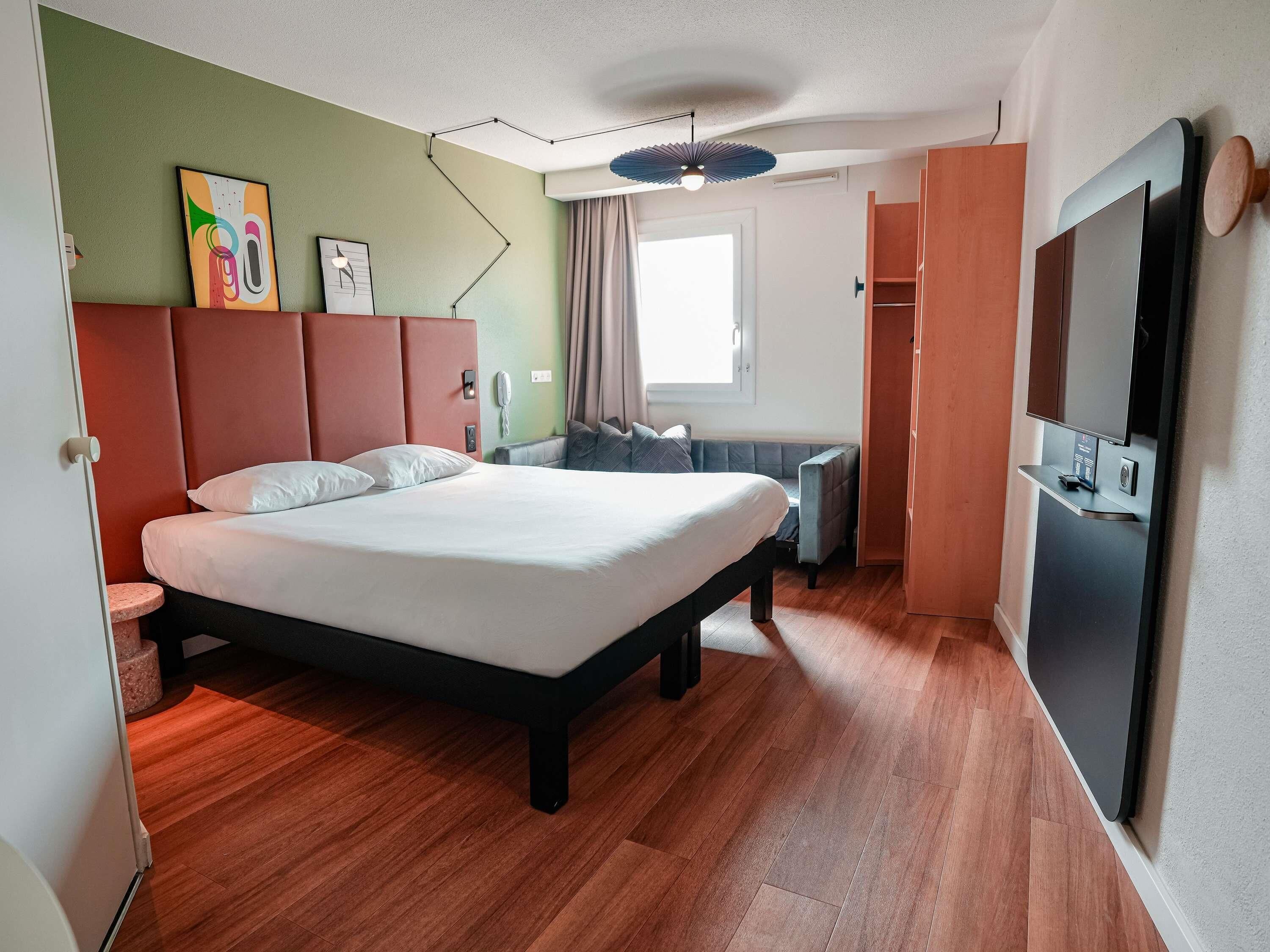 Standard Triple Room, Multiple Beds | Premium bedding, desk, blackout curtains, soundproofing