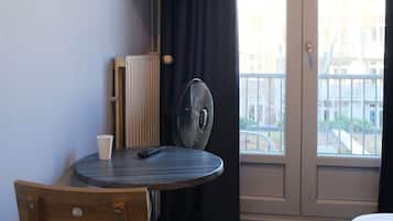 Einzelzimmer, Gemeinschaftsbad (Balcony) | Bügeleisen/Bügelbrett, kostenloses WLAN, Bettwäsche