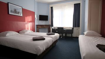 Triple Room, Private Bathroom | Iron/ironing board (on request), WiFi (free), bed sheets