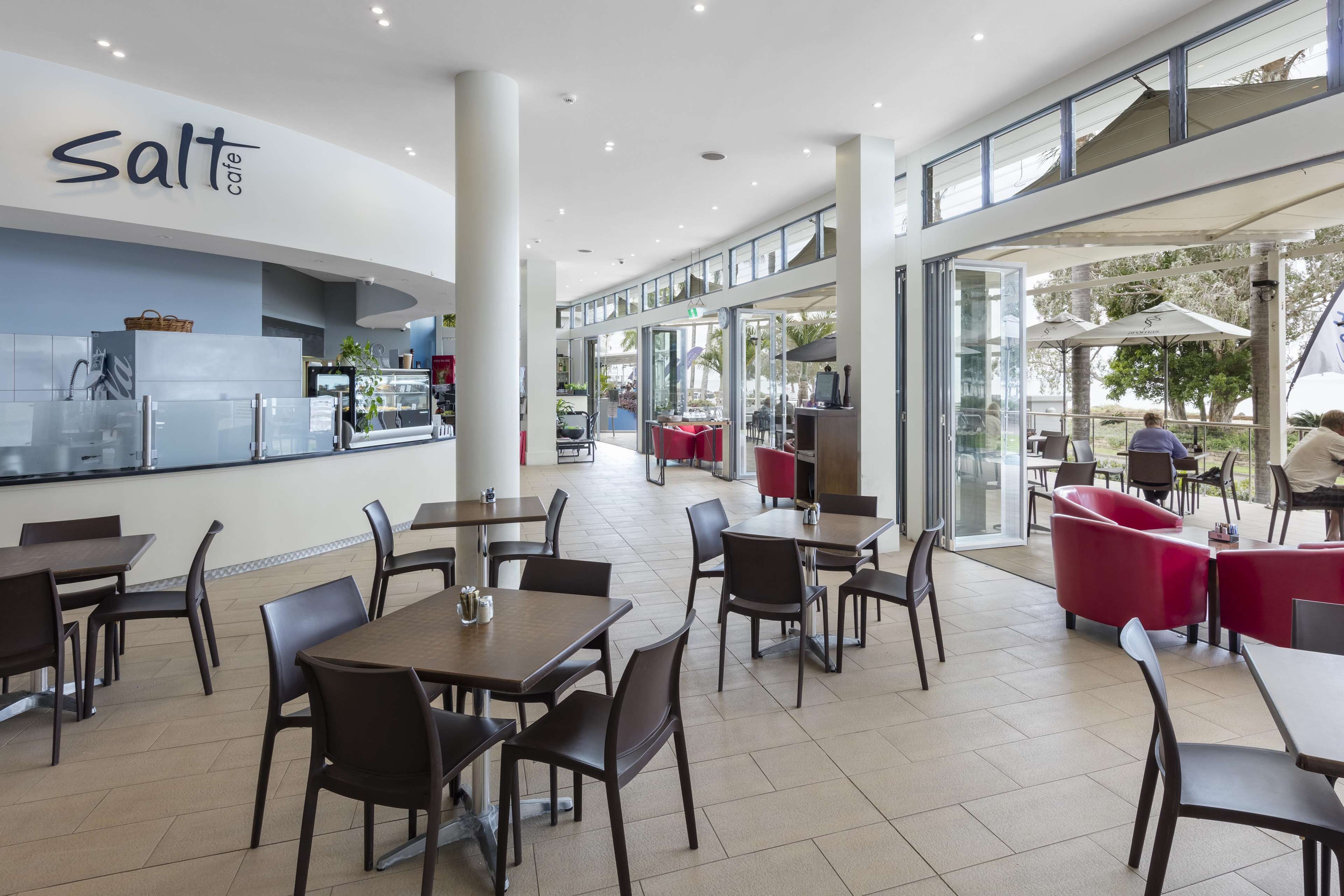 Oaks Hervey Bay Resort and Spa — image 17