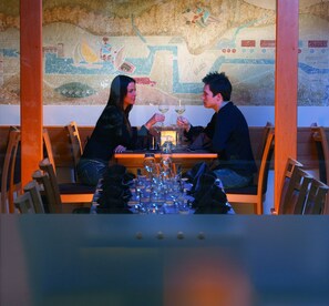 2 restaurants, breakfast served - Hotel Bellevue (Maribor)