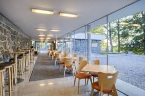 Bar (on property) - Hotel Bellevue (Maribor)