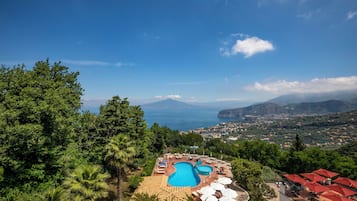 Chambre Standard, terrasse, vue mer (Hermitage) | Minibar, coffres-forts dans les chambres, rideaux occultants