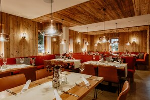 Lunch and dinner served, Regional cuisine