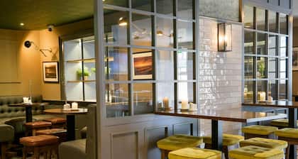Lahinch Coast Hotel & Suites