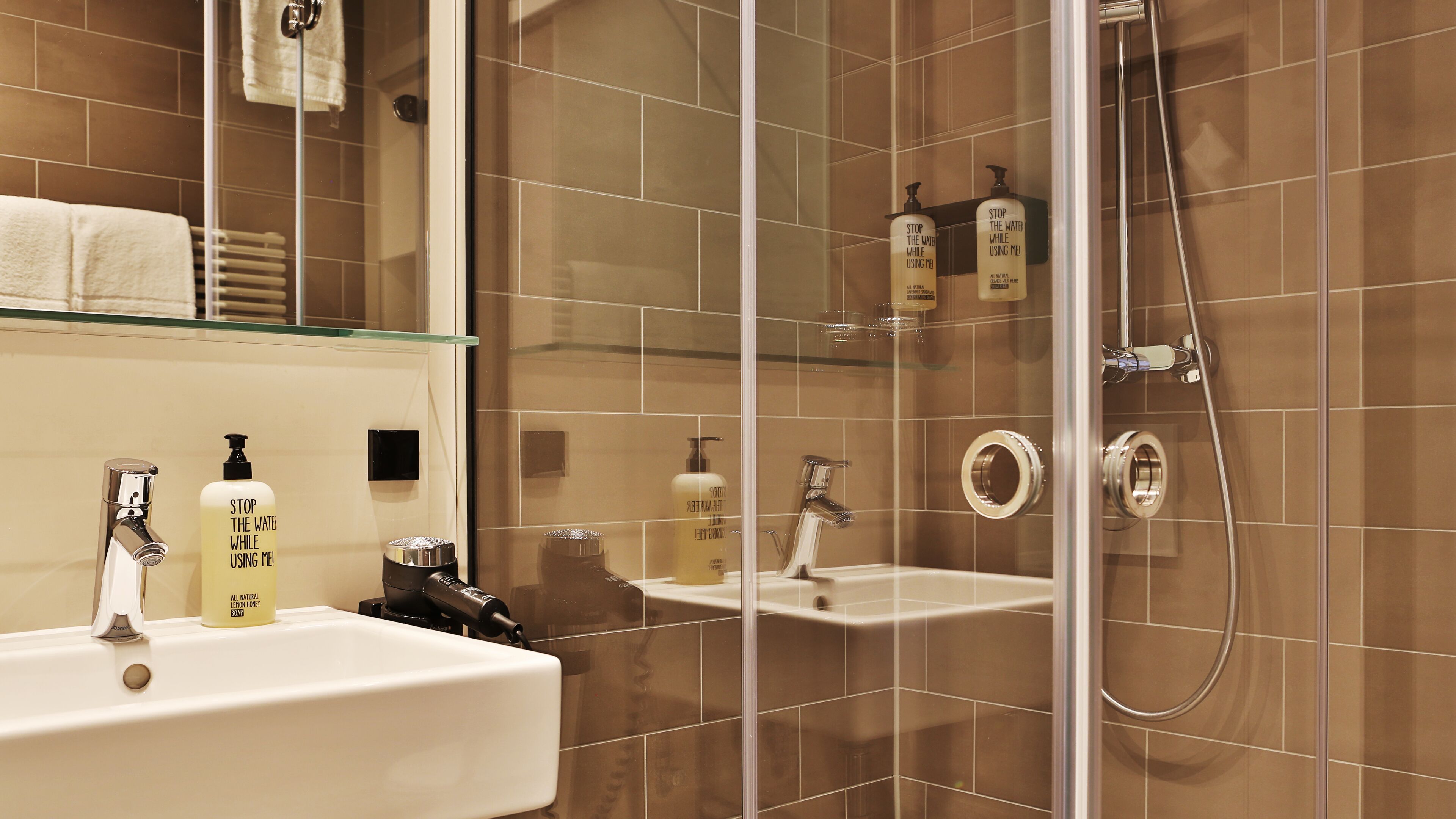 Single Room | Bathroom | Towels