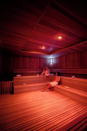 Couples treatment room(s), body treatments, hot stone massages