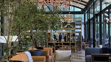 Breakfast, lunch, dinner served; international cuisine, pool views