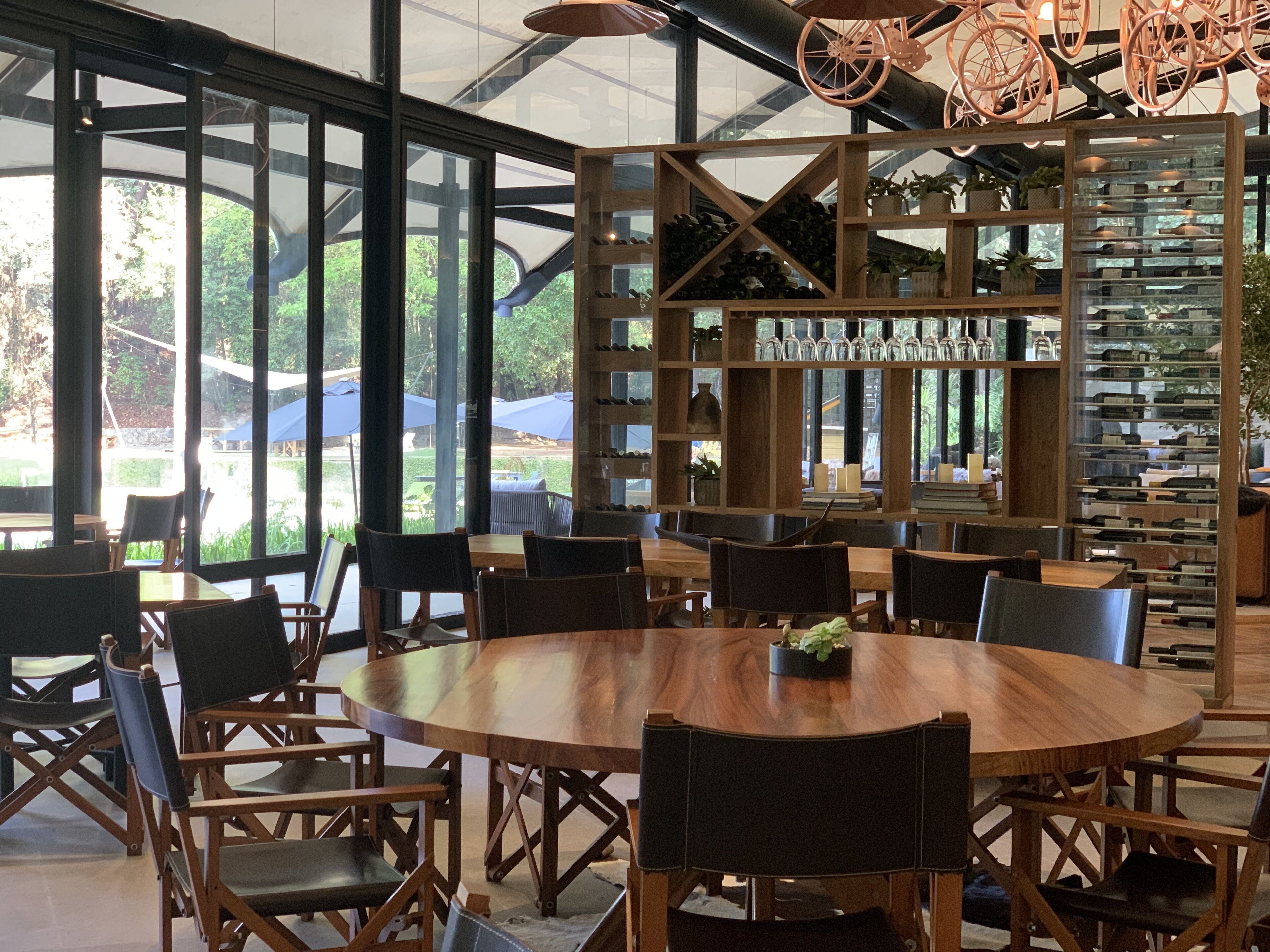 breakfast, lunch, dinner served; international cuisine, pool views