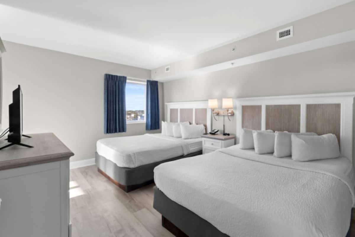 Ocean View Deluxe One Bedroom Condo | 1 bedroom, in-room safe, blackout drapes, iron/ironing board