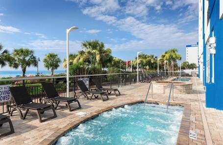 Bay View Resort - Image 43