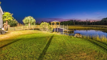 Dock