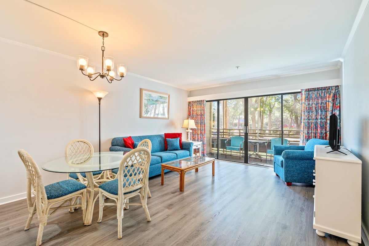 Villa, 1 chambre | Coin séjour | Télévision