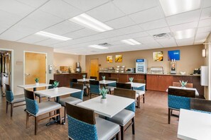 Free daily buffet breakfast