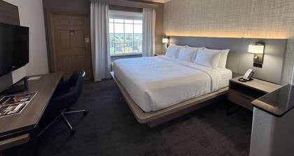 Comfort Suites Galveston Cruise Port Area – Beachside