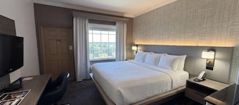 Comfort Suites Galveston Cruise Port Area – Beachside