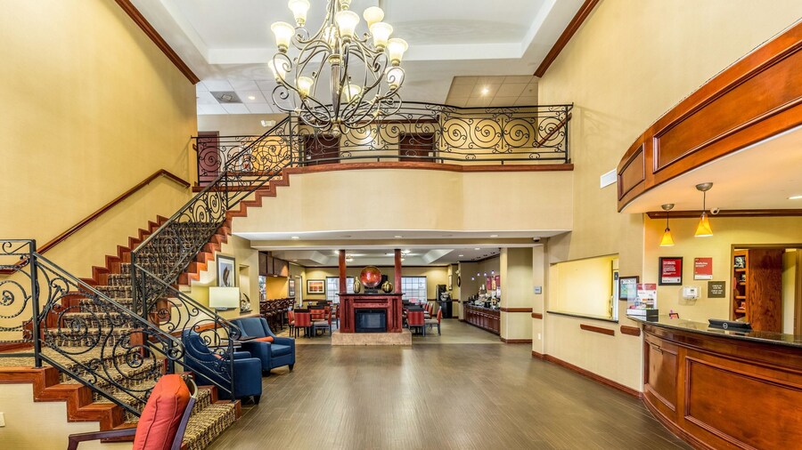 Comfort Suites Galveston Cruise Port Area – Beachside