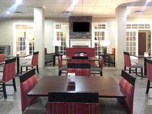 Café da manhã continental grátis todos os dias