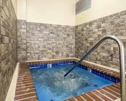 Una piscina techada