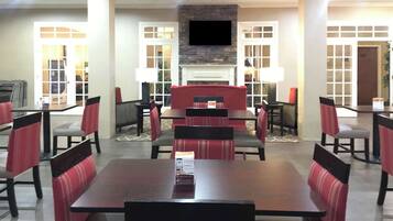 Desayuno continental incluido todos los días