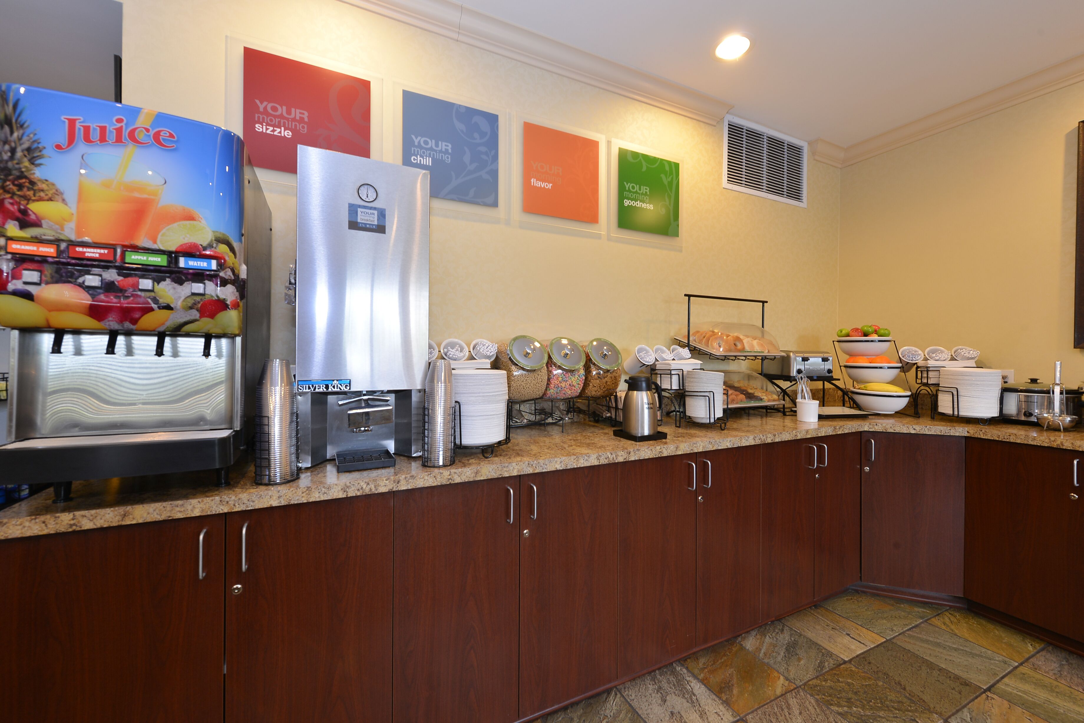 free buffet breakfast