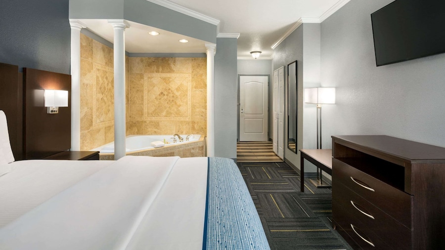 La Quinta Inn & Suites by Wyndham Dublin