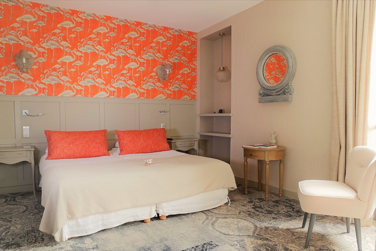 Double Room (Charme) | Memory-foam beds, minibar, in-room safe, desk