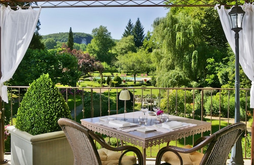  Les Glycines - Hôtel & Spa