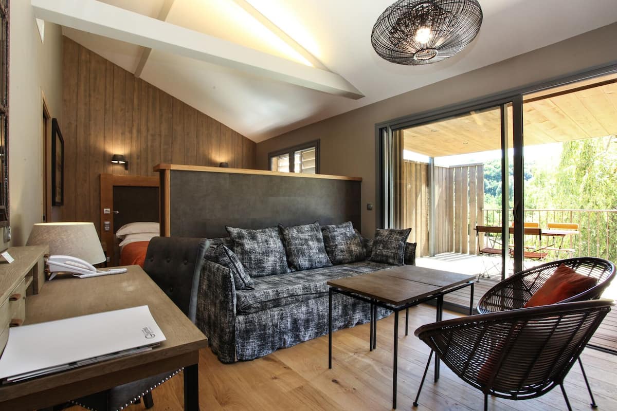 room | living area