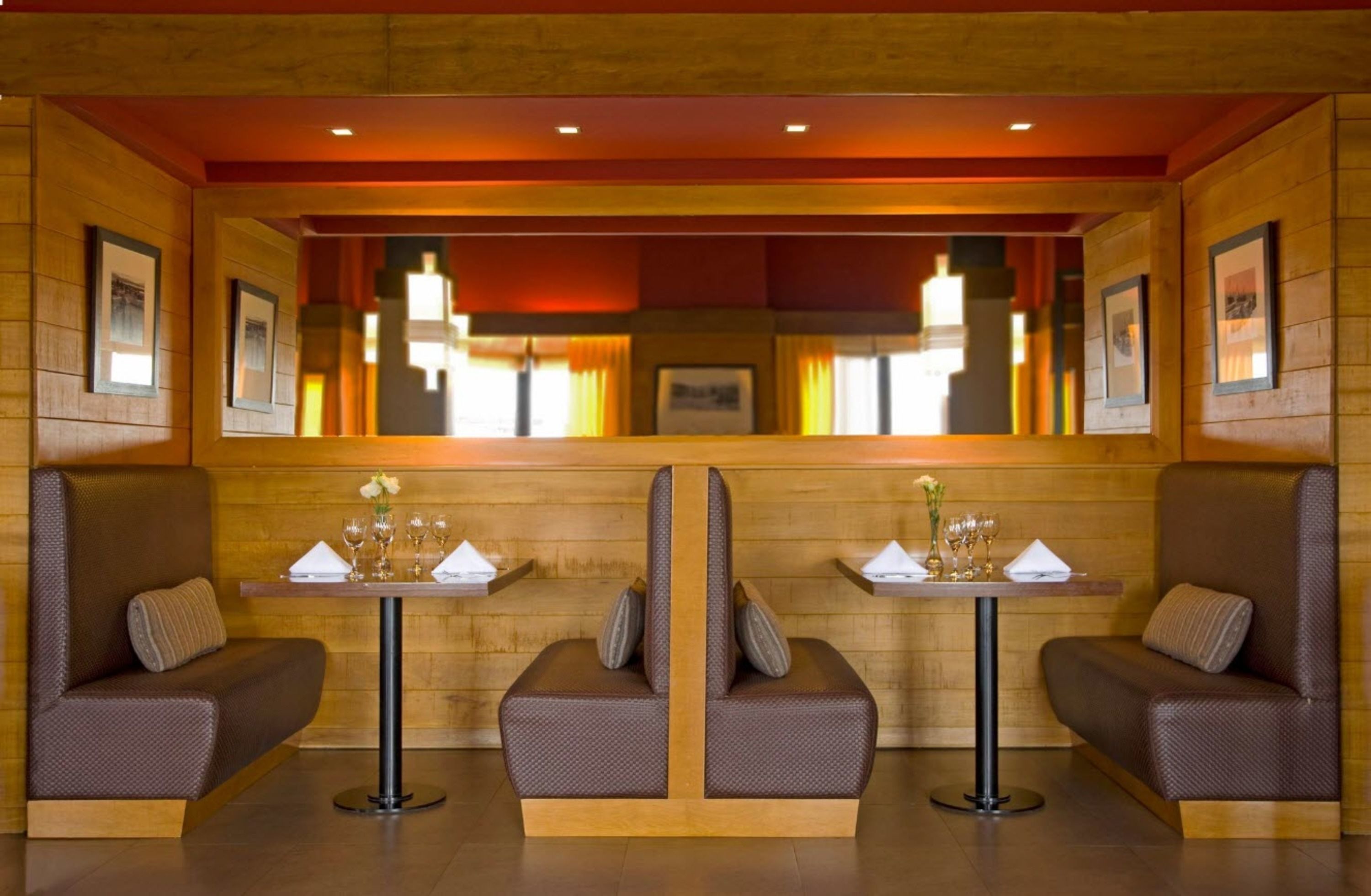 breakfast, lunch and dinner served