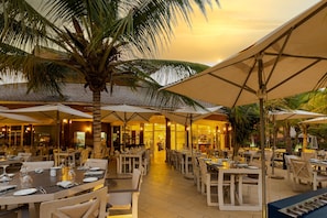 Exterior - Mövenpick Resort Lamantin Saly (Mbour)