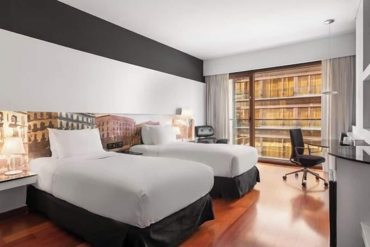 1 Schlafzimmer, hochwertige Bettwaren, Minibar, Zimmersafe