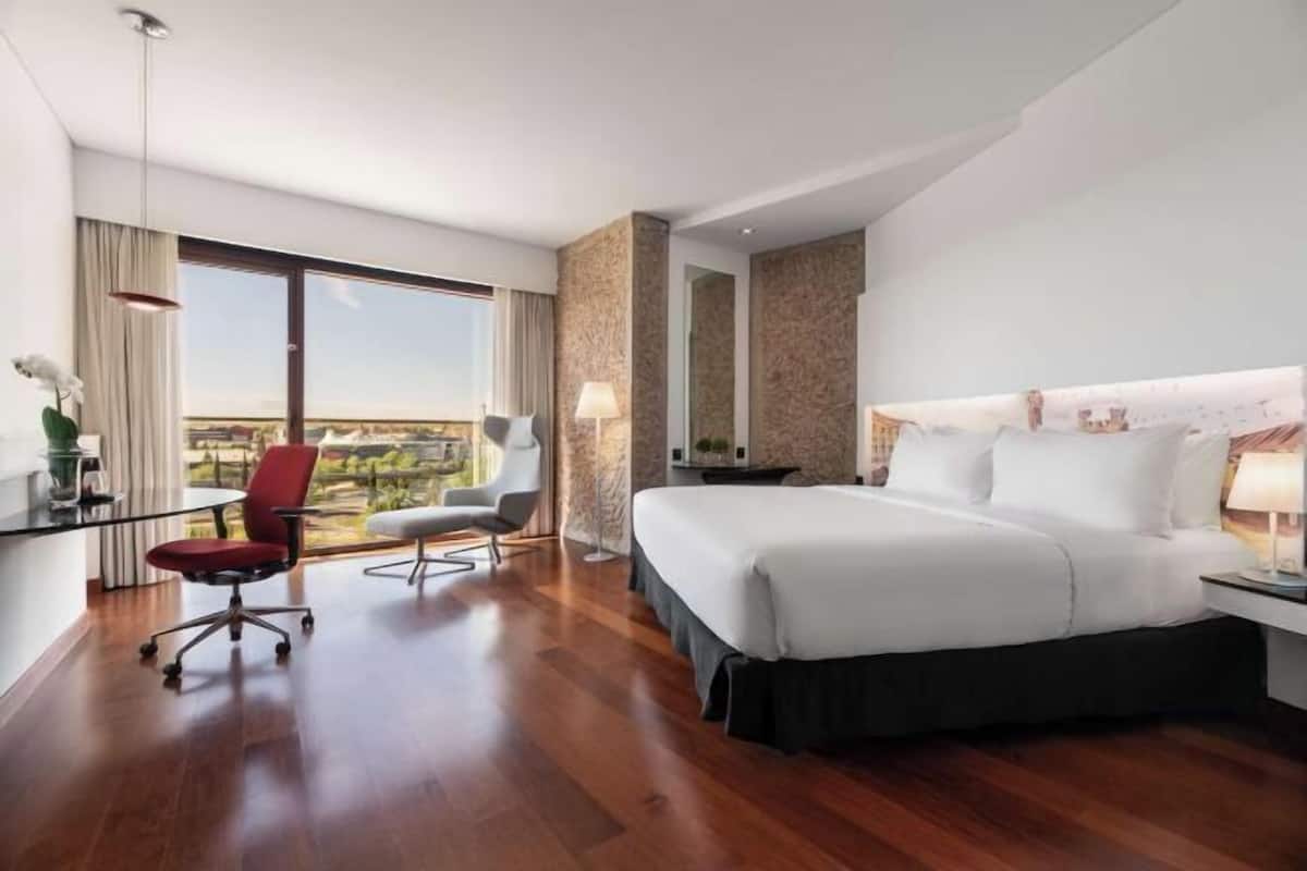 1 Schlafzimmer, hochwertige Bettwaren, Minibar, Zimmersafe