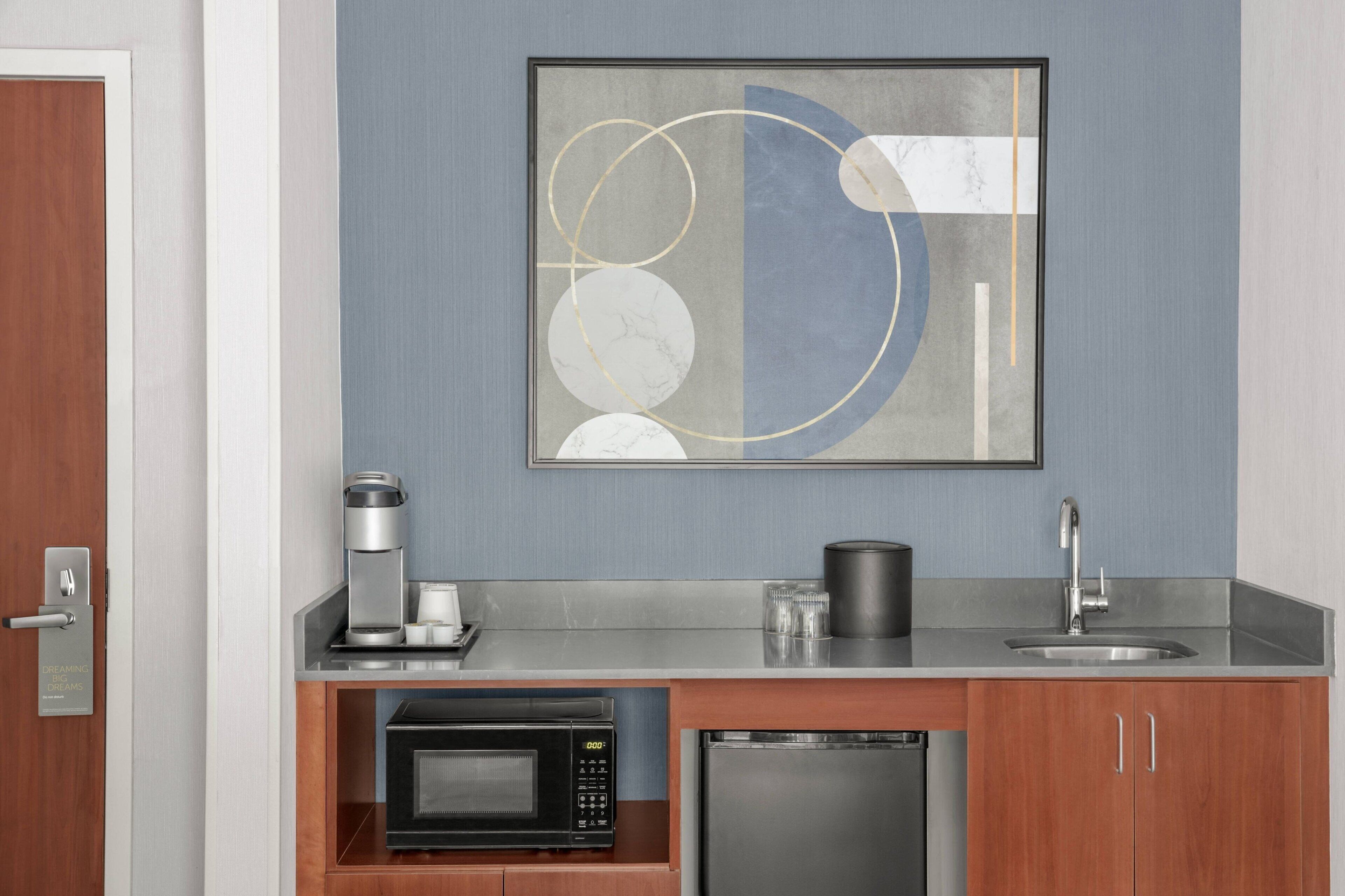 40-inch smart tv with cable channels, tv, netflix