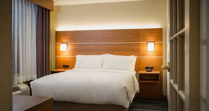 Holiday Inn Express Hotel & Suites Wausau by IHG