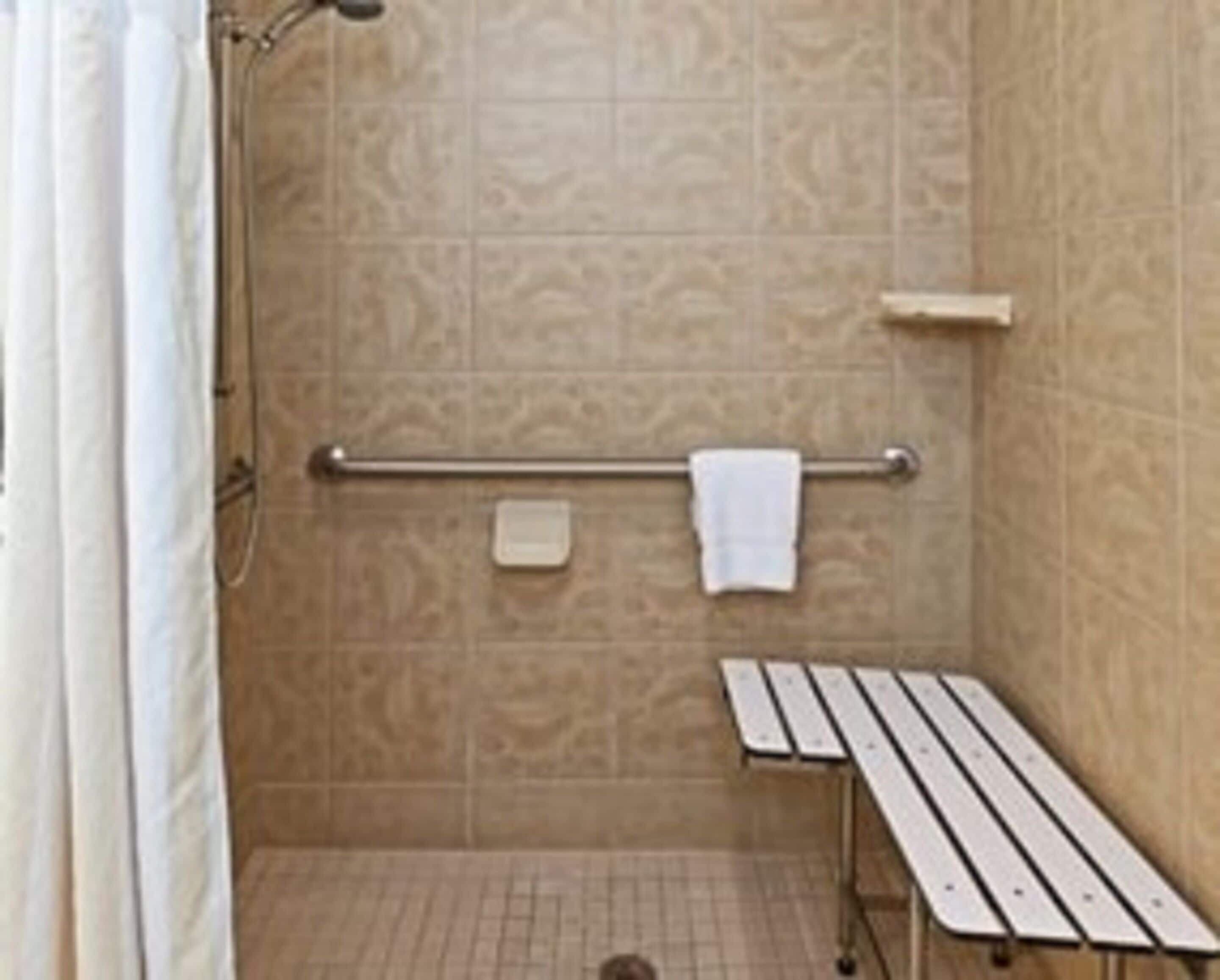 1 bedroom, premium bedding, desk, laptop workspace