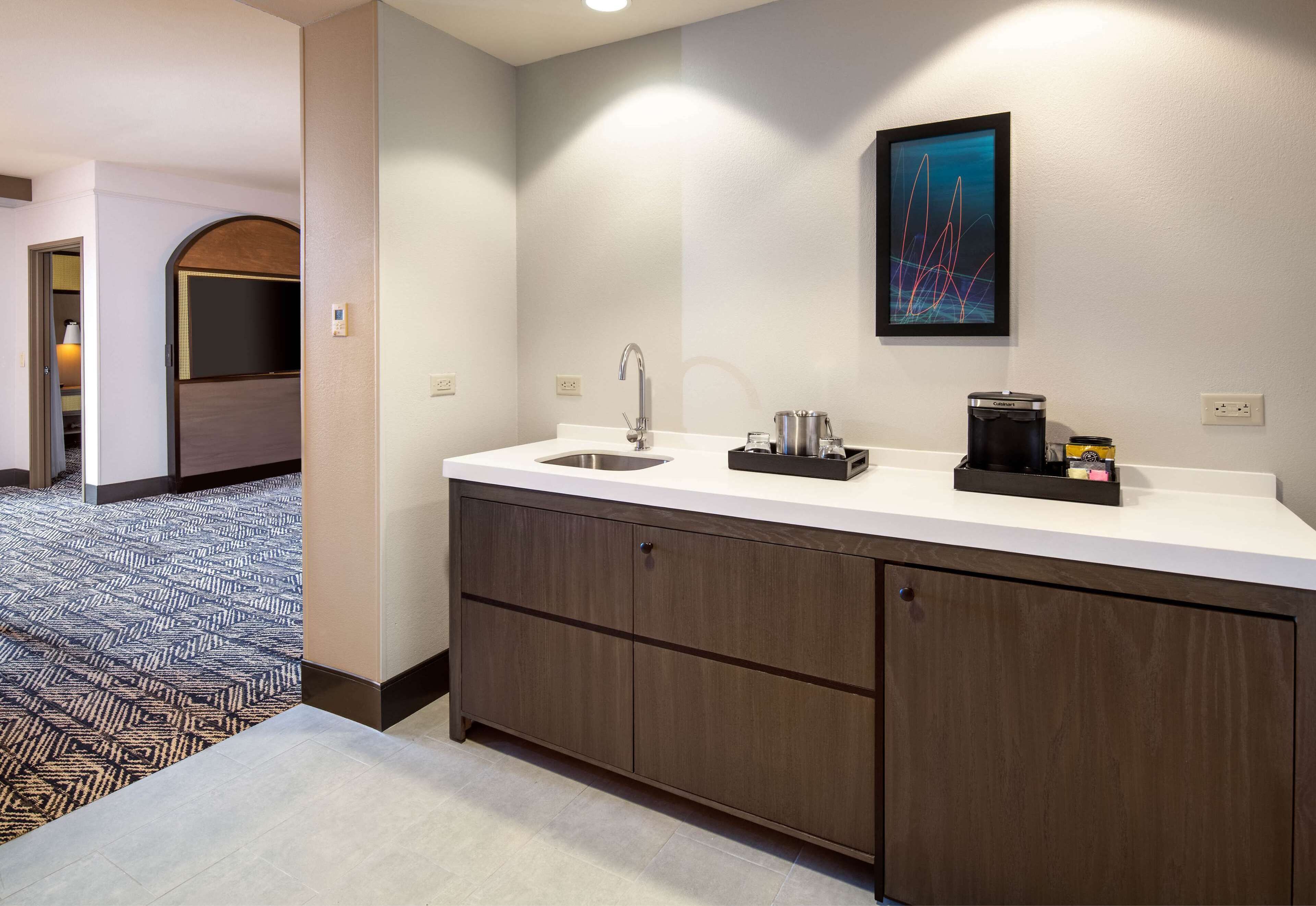 1 bedroom, down duvets, in-room safe, desk