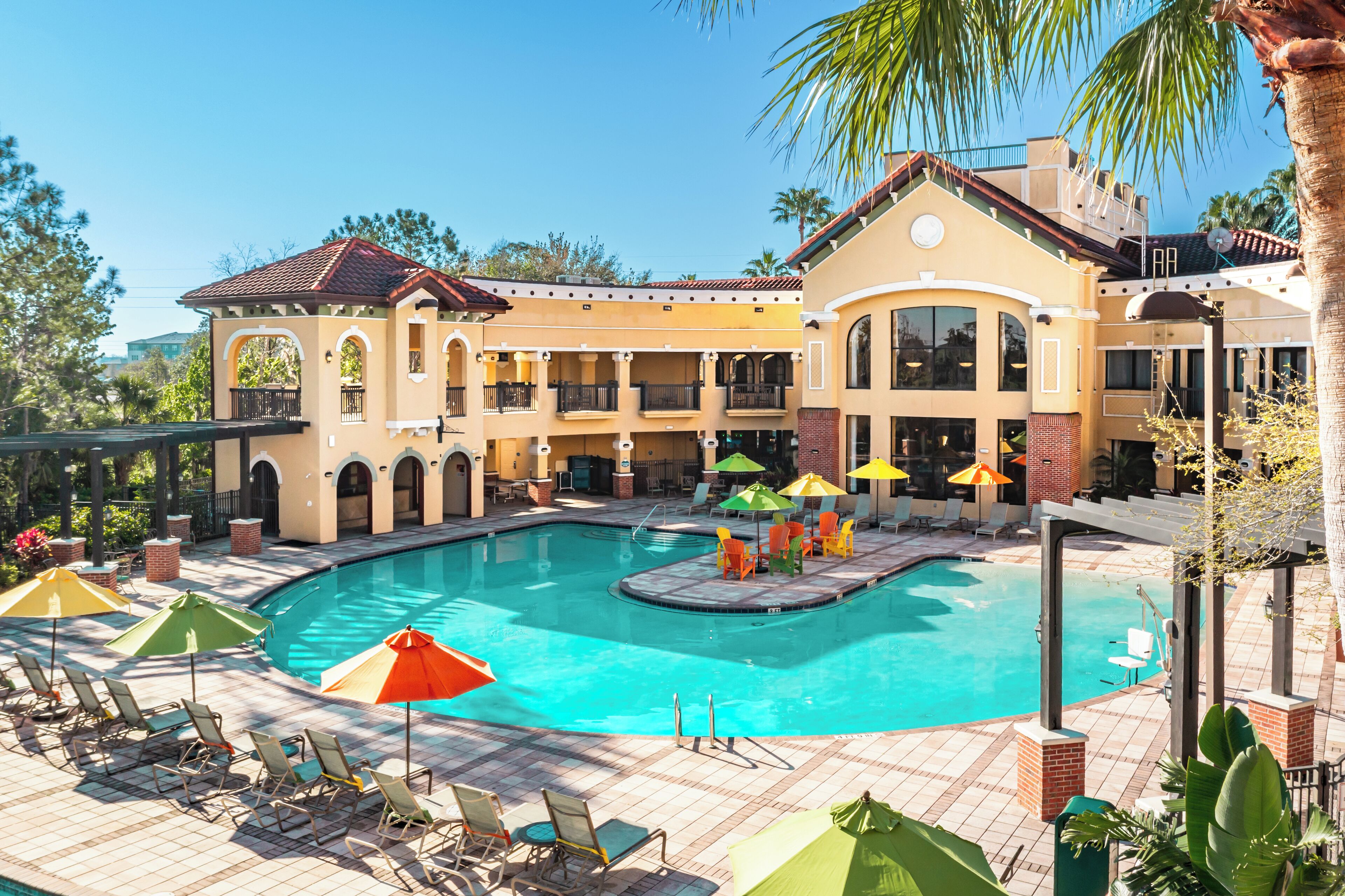 2 piscinas al aire libre