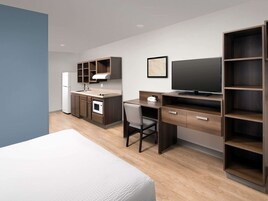 Desk, free WiFi, bed sheets