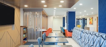 Holiday Inn Express & Suites Nampa - Idaho Center by IHG