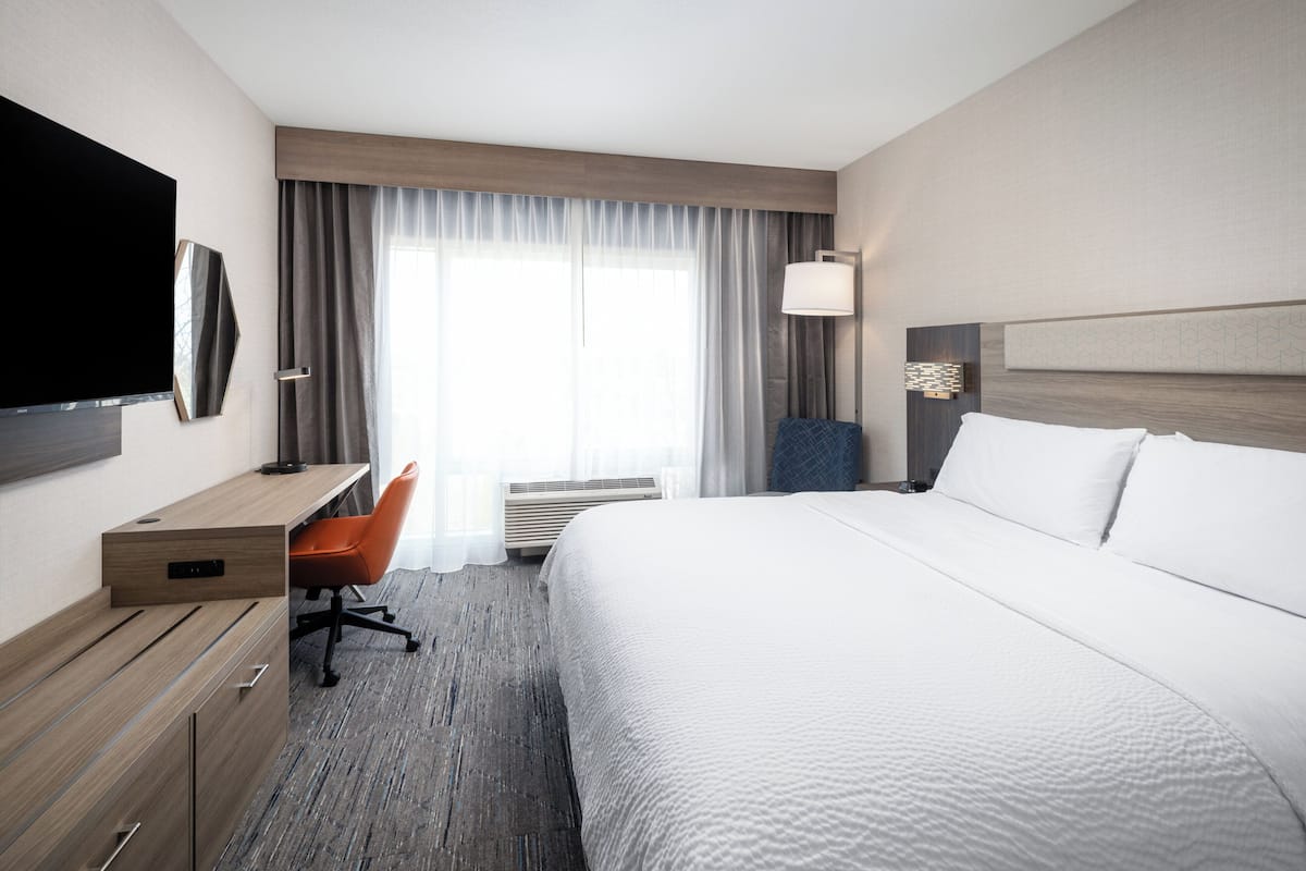 Standard Room, 1 King Bed